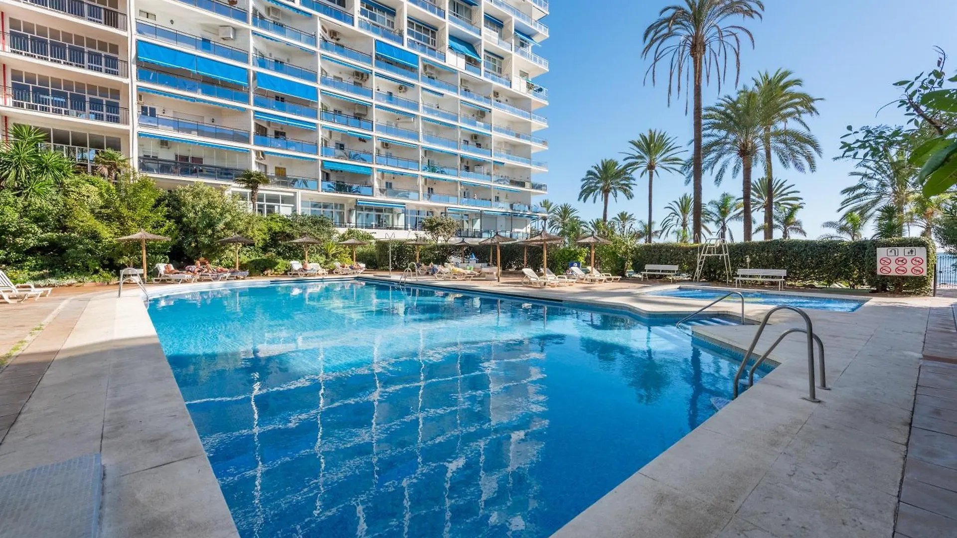 2 Bed Sea View In Marbella Skol Lejlighed