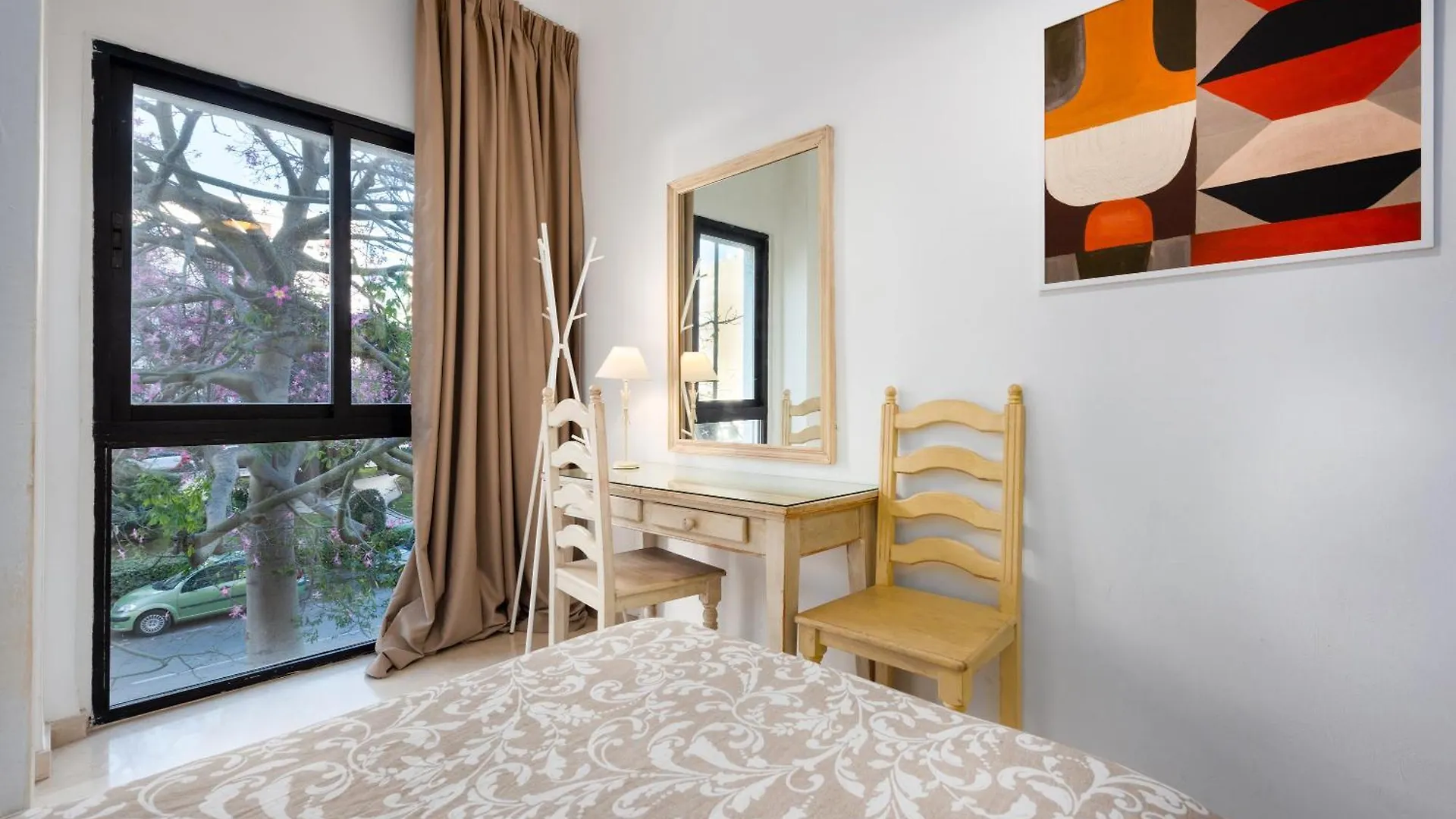 2 Bed Sea View In Marbella Skol Lejlighed